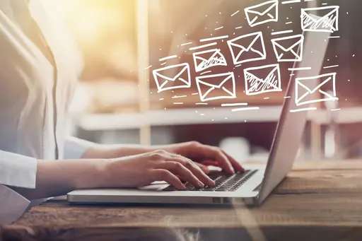 Imagem de capa do artigo: ActiveCampaign Integrations: CRM, WhatsApp, WordPress and More