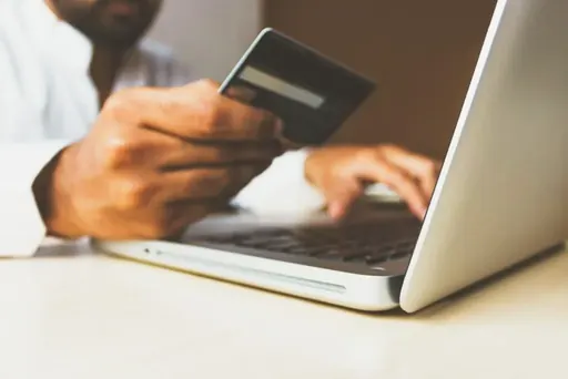 Imagem de capa do artigo: Everything You Need to Know About WhatsApp Pay: What It Is and How It Works
